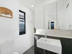 Beautiful 1 Bedroom Casuarina Property! - Image 2