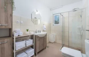 3 BD Villa with Private pool, Jacuzzi and Volleyball Court - Image 2