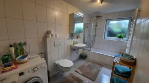 Ruhige und Sonnige Ferienwohnung mit Eigener Terrasse und Aussicht in die Natur - Image 2