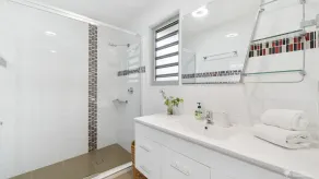 Allora 1 by Discover Stradbroke - Image 3