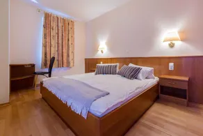 Holiday apartment with air conditioning - Image 4