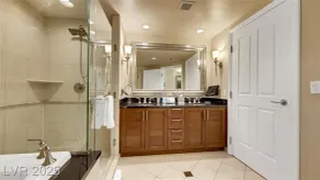 Awesome The Signature MGM condo with Strip view. No resort fee! - Image 2
