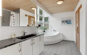 Awesome home in Hasle with sauna - Image 4