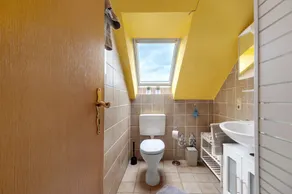 Apartamento 'Ferienwohnung Jadebusen' com vista para o mar e jardim privado - Image 4