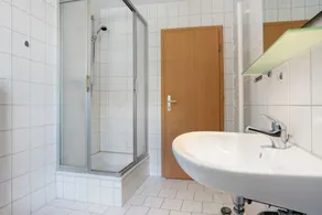 Apartment \"Haus Seeadler 9\" with Shared Terrace & Wi-Fi - Image 4