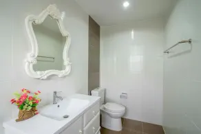 Platoo Pool Villa - Image 3