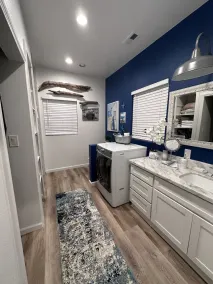 California themed 1 bedroom 1 bath, fully furnished cottage with private entry.  - Image 2
