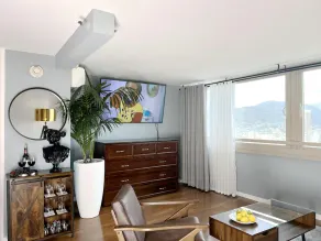 NEWLY Remodeled Upscale Design Central Waikiki - Image 2
