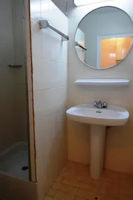 Lägenhet i ett lugnt läge med fantastisk havsutsikt - Image 2
