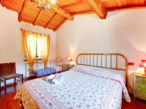 Farmhouse in Italy with Private Terrace - Image 5