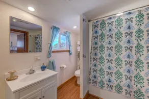 2BR Condo Near Lake w/ Sunny Bedrooms - Moonbeam - Image 3