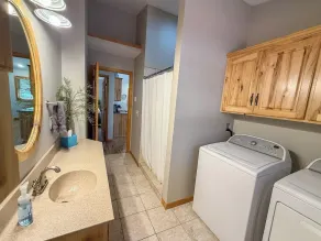 Two cabin property on gorgeous Lake Minnebelle - perfect for families! - Image 4