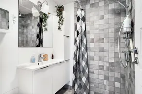Apartamento con sauna, jardín y terraza | Vistas a la playa - Image 2