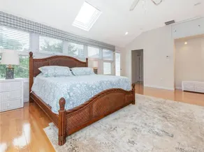 Stunning home in Haven Beach with 5 Bedrooms, Heated swimming pool and WiFi - Image 3