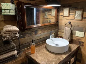 Rustic log cabin in the hills of Arkansas! - Image 2
