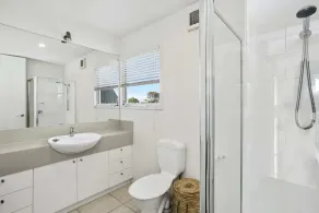 Classy Clifford, Barwon Heads - Image 2