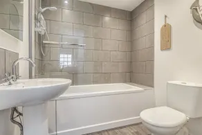 Cottage - Sleeps 6 - Pet Friendly - Patio - Image 2