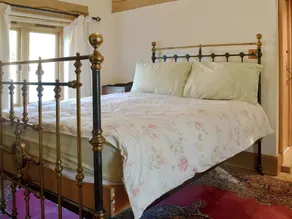 4 bedroom accommodation in Low Dinsdale - Image 4