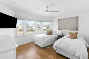 Spectacular 8 Bedroom Oceanfront Hamptons Beach House, Your Castle By The Sea ! - Image 4