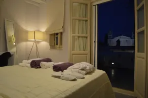 Beautiful traditional house with private terraces and jacuzzi - Image 5