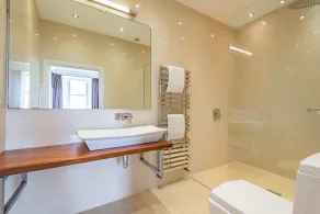 Abbots Cliff House by Bloom Stays - sleeps 10 guests  in 5 bedrooms - Image 4