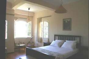PINE HOUSE - Image 4