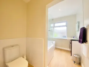 Alojamiento de 2 habitaciones en Winchester - Image 3