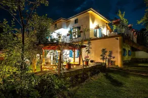 House 04 Bedrooms 04 Bathrooms With Pool and View on Pirin Mountain! - Image 3