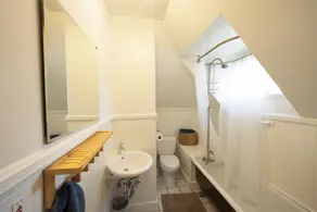 Gorgeous Upper Flat in Historic Berkeley Queen Anne Duplex - Image 3