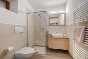 Apartamento de férias \"Mayenburg\" com vista para a montanha, jardim partilhado e piscina - Image 3