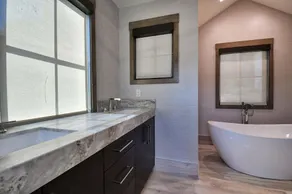 Luxury Amenities, Bonus Room, Great Location + Recreation! - Image 4