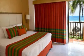 Deluxe Beach Front Villa “Tesoro B” - Image 3