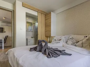 Bonito apartamento en villa para 6 personas con A/C, piscina, WIFI, TV, terraza y mascotas permitida - Image 5
