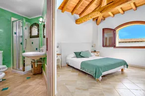 Villa BRANDINCHI - Heated Pool, Private Beach, Sea View, Wi-Fi - Image 3