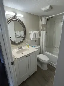 Tropic Shores Resort - Image 2