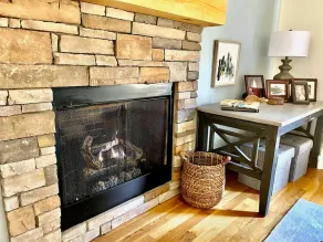 Downtown West Jefferson Home - Fireplace - Sleeps 8 - Image 2