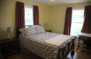 Comfortable light-filled, 1920's home w/EV Charger  - Image 5