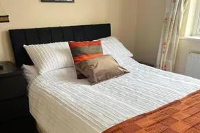 Townhouse in Belmullet, Mullet Peninsula, Sleeps 8 - Image 3