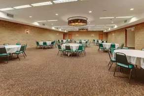 Deluxe 2 Queen in Stoney Creek Quincy! Indoor/Outdoor Pool | 3 Units - Image 5