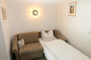 Ferienwohnung Nr. 1 für 1-2 Pers., ca. 40 m², Schlafzimmer, Wohnküche, Balkon, zusätzl. Schlafsofa - Image 4