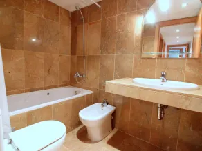 Apartamento en Roses: Primera Línea de Mar, Piscina, Aire Acondicionado, Parking - ES-228-87 - Image 2