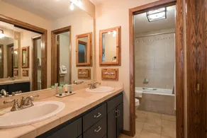 Dejlig moderne Plaza Condo - Image 4