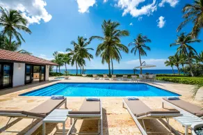 6 Bdrm Oceanfront with Pool ,HotTub & Staff.Great Rates. Immaculate Home. - Image 4