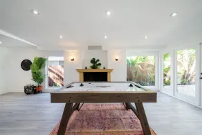 Brentwood Pool/Spa Home Close to Everything! - Image 2