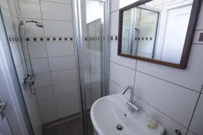Geschmackvoll Eingerichtetes Ferienhaus mit Veranda, 6 Personen, Wlan - Image 2