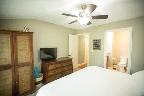Remodeled Lakefront Woodson Bend Condo- 92-2 Eagle Drive - Image 4