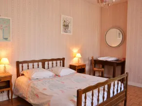 Casa histórica con amplio jardín y comodidad moderna en Nonvilliers - Image 5