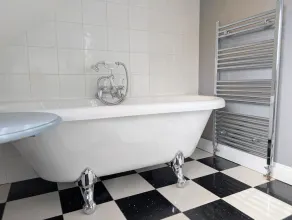 Caedwalla House, Selsey -  an annexe that sleeps 4 guests  in 2 bedrooms - Image 3