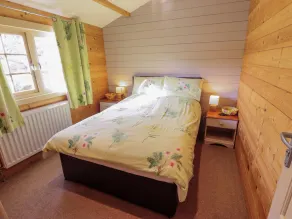 Dollys Hideaway Cabin - Image 5