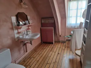 Large family home in the city center - Image 3